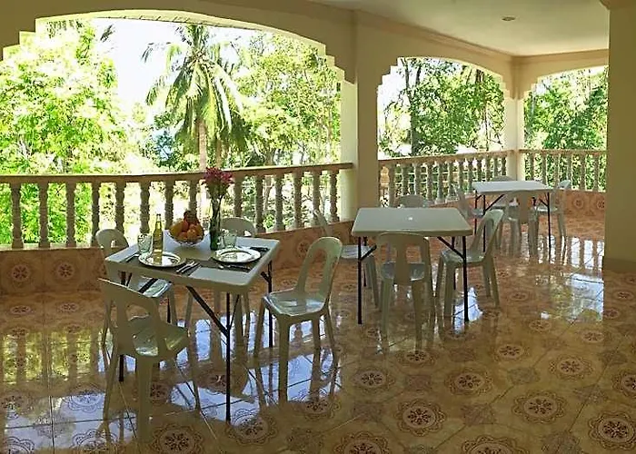Lambug Hotell 4*